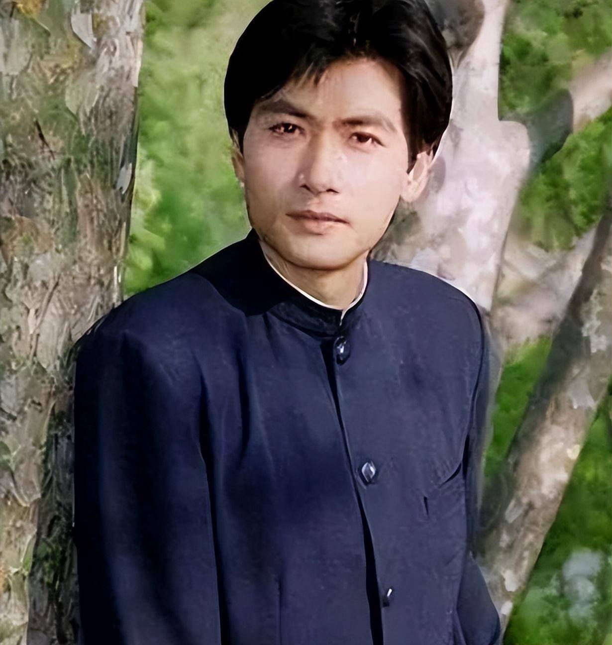 陆剑民:一段感情一辈子,撮合父母复婚后,激动得热泪盈眶_胡月_时候