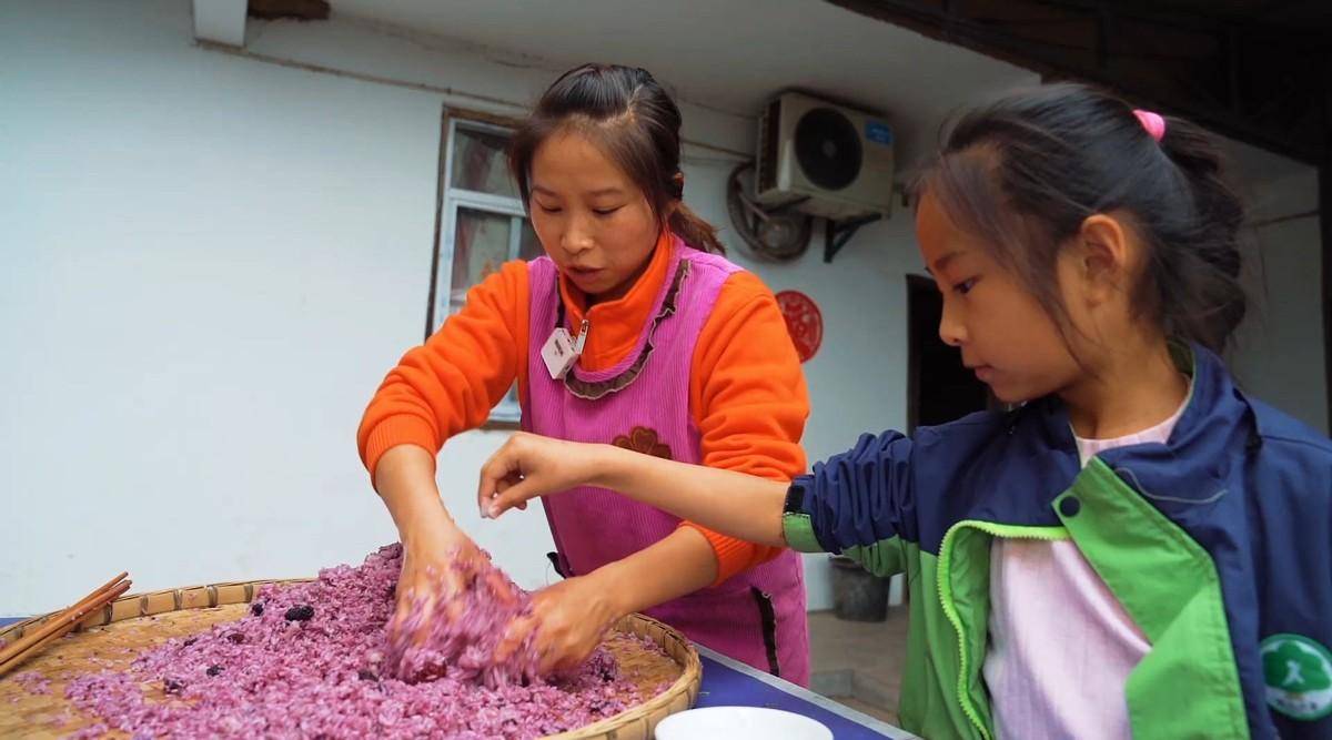 从农村主妇到千万网红,被央视点赞的网红桃子姐,现在怎样了?