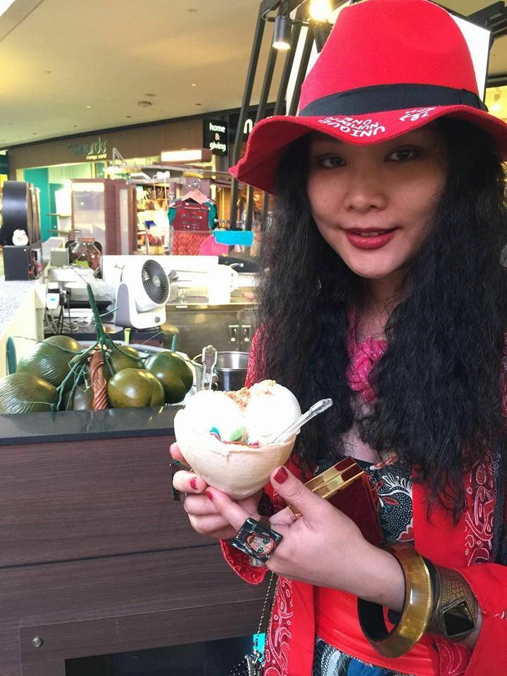 圈20年后罕现身,身材变肥,曾传精神分裂流浪街头_许美静_陈佳明_工作