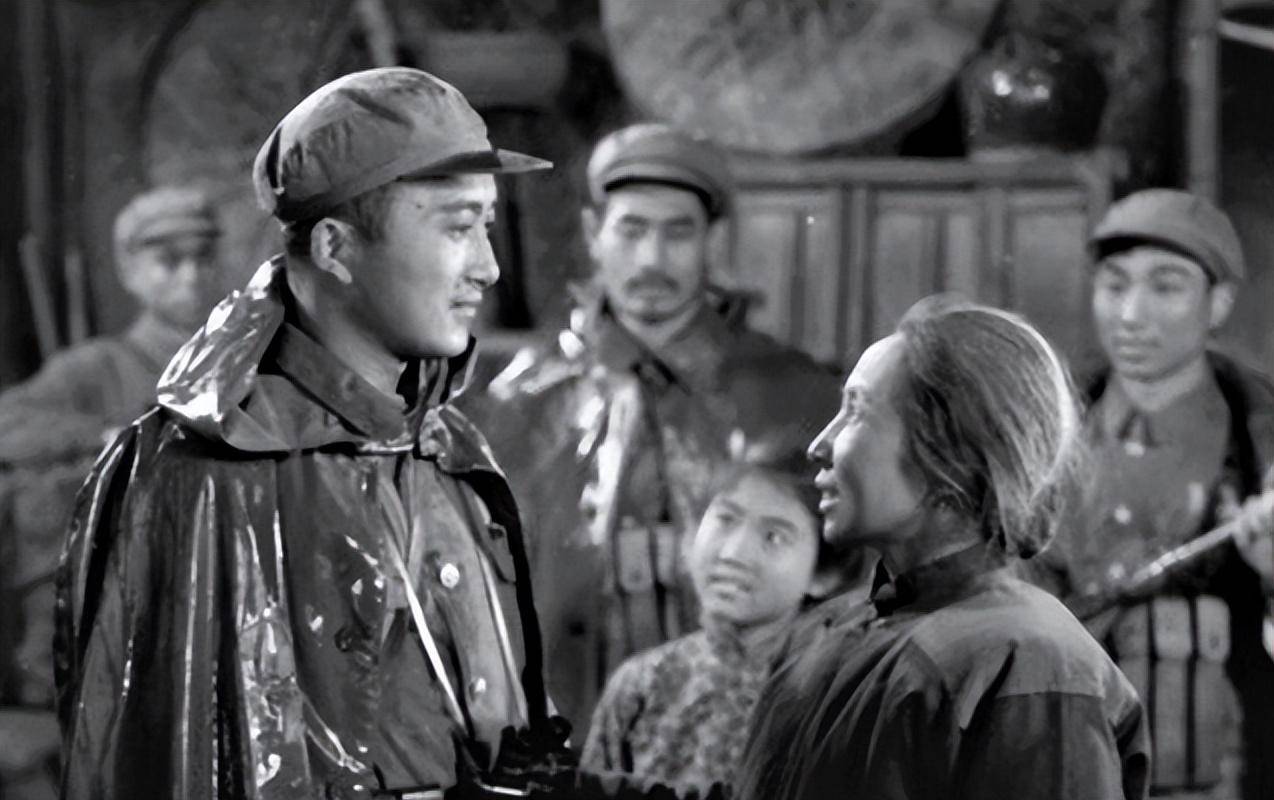 故事_英雄_张嘎