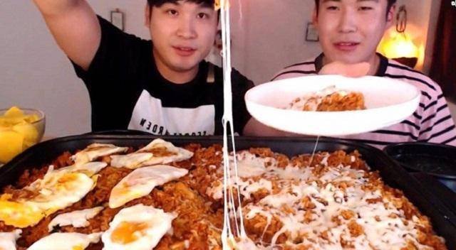 原创吃播行业的畸形兴起人人争当大胃王背后是粮食资源的严重浪费