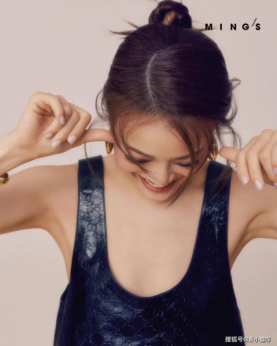 容祖儿新写真曝光,43岁身材依旧火辣,网友:太吸睛!_时尚_形象_风格