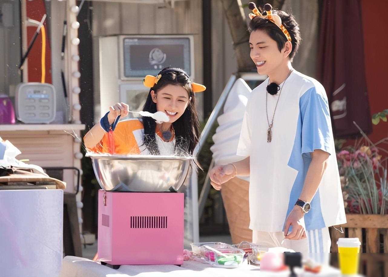 蔡卓宜偷带王大陆回家,时隔四年与家人团聚,母女抱头痛哭好感人_爱情