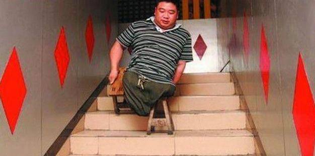 煤矿大亨唐毅:7岁失去双腿,不服输逆袭亿万富翁,娶大长腿秘书_父母