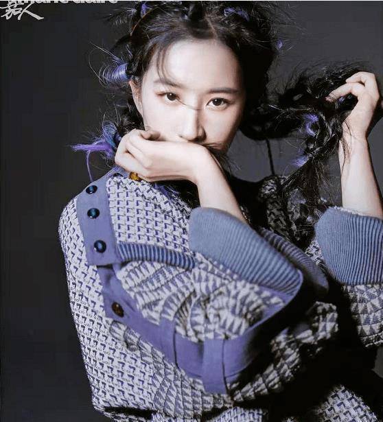 原创刘亦菲被lv宠成公主新大片穿背心嫩成18岁少女身材瘦出排骨胸