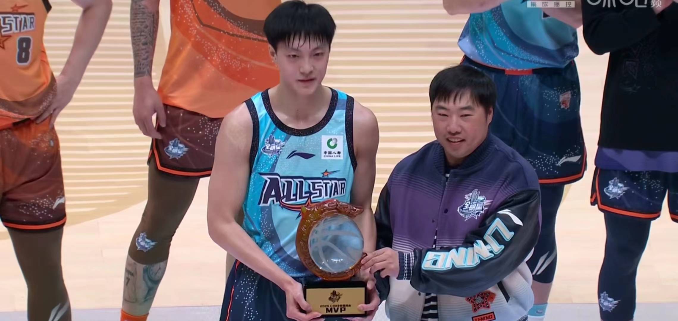 胡明轩全明星赛mvp,又帅又能打,cba难找第二个_球员_常规赛_成为了