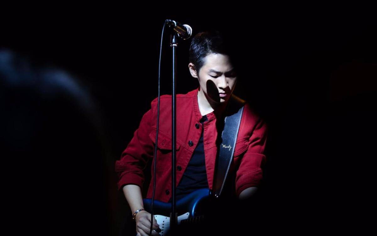 《中国好声音》8位歌手今昔对比,有人未婚生娃,有人直播卖艺_梁博