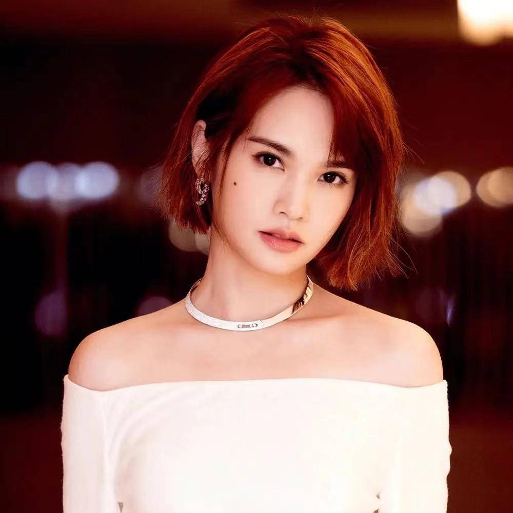 杨丞琳在内地的娱乐事业更是一落千丈,后来的几年时间内一直都是0通告