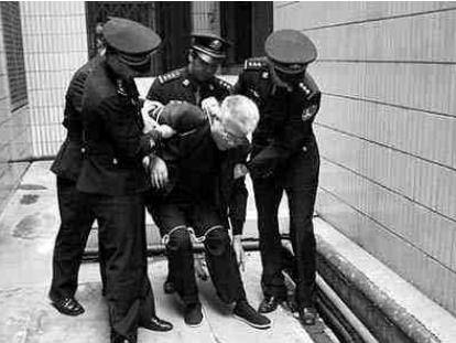 以前死刑犯都公众下处刑,为何现在枪决时,却不让民众围观了?