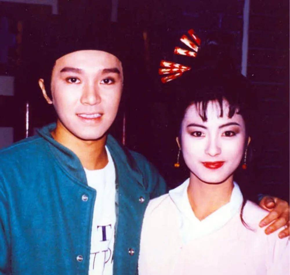 60岁"古装女神"戚美珍和苗侨伟的激荡爱情,曾被质疑害死翁美玲_周星驰