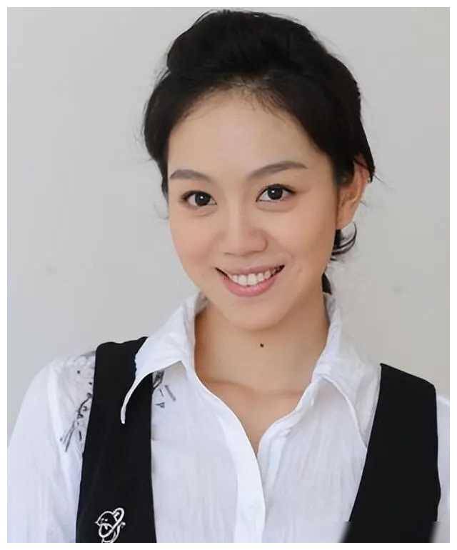 宋丹丹干女儿遭遇棒打鸳鸯,与男友受害,演技引人注目.