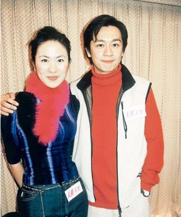 陈浩民娶大16岁娇妻,5年连生4胎,情场浪子终于做回了好男人_丽莎_叶璇