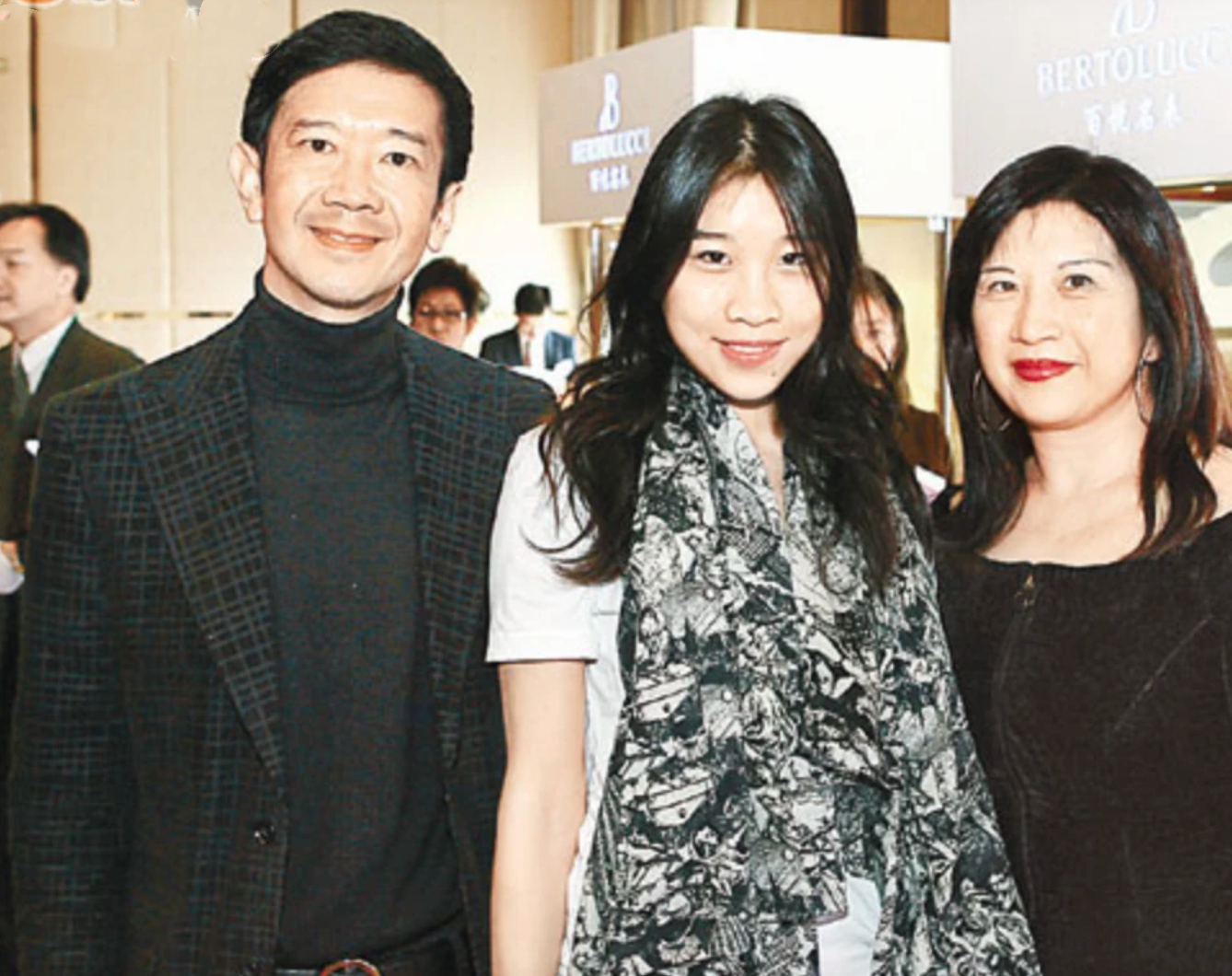 潘迪生与第一任妻子,女儿有了名有了利,潘迪生接下来要做的就是开枝