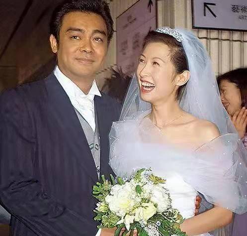 八对明星夫妻决定丁克,两对丈夫却偷偷生娃,最后一对恩爱到不行_张茜