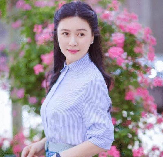 田海蓉:爆红后嫁富豪,40岁丈夫去世,今斥资百万为女儿庆生_公司_时候