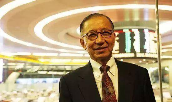 他帮父亲赚几百亿,哥哥77岁还再来争当罗鹰石在香港创造万众瞩目的