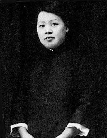 滞留德国十年后,他忍痛挥别挚爱,与原配相守,悲叹:我不配爱她