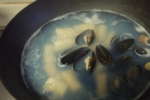 这海鲜我见到必买,营养价值高,价格不贵,3月不吃真可惜_淡菜_山药