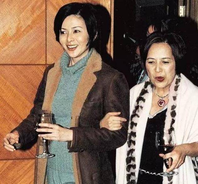 风流成性的刘銮雄背后,原配宝咏琴到底有多能忍?_大刘_李嘉欣_时候