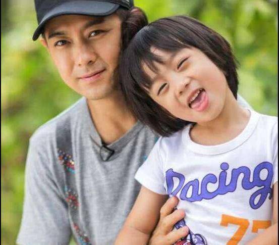 7年后,林志颖再带kimi录节目,眉眼变化不大,已长到妈妈肩部_儿子_模样