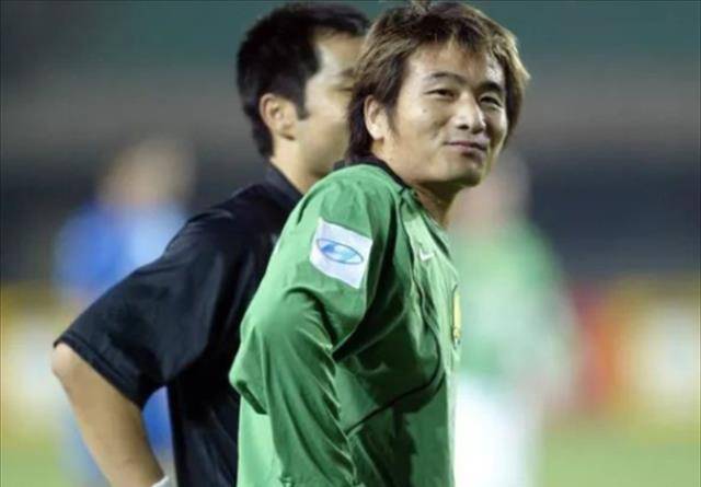 原创杨璞看上小11岁美妻长腿拒为70万踢假球现扎根青训