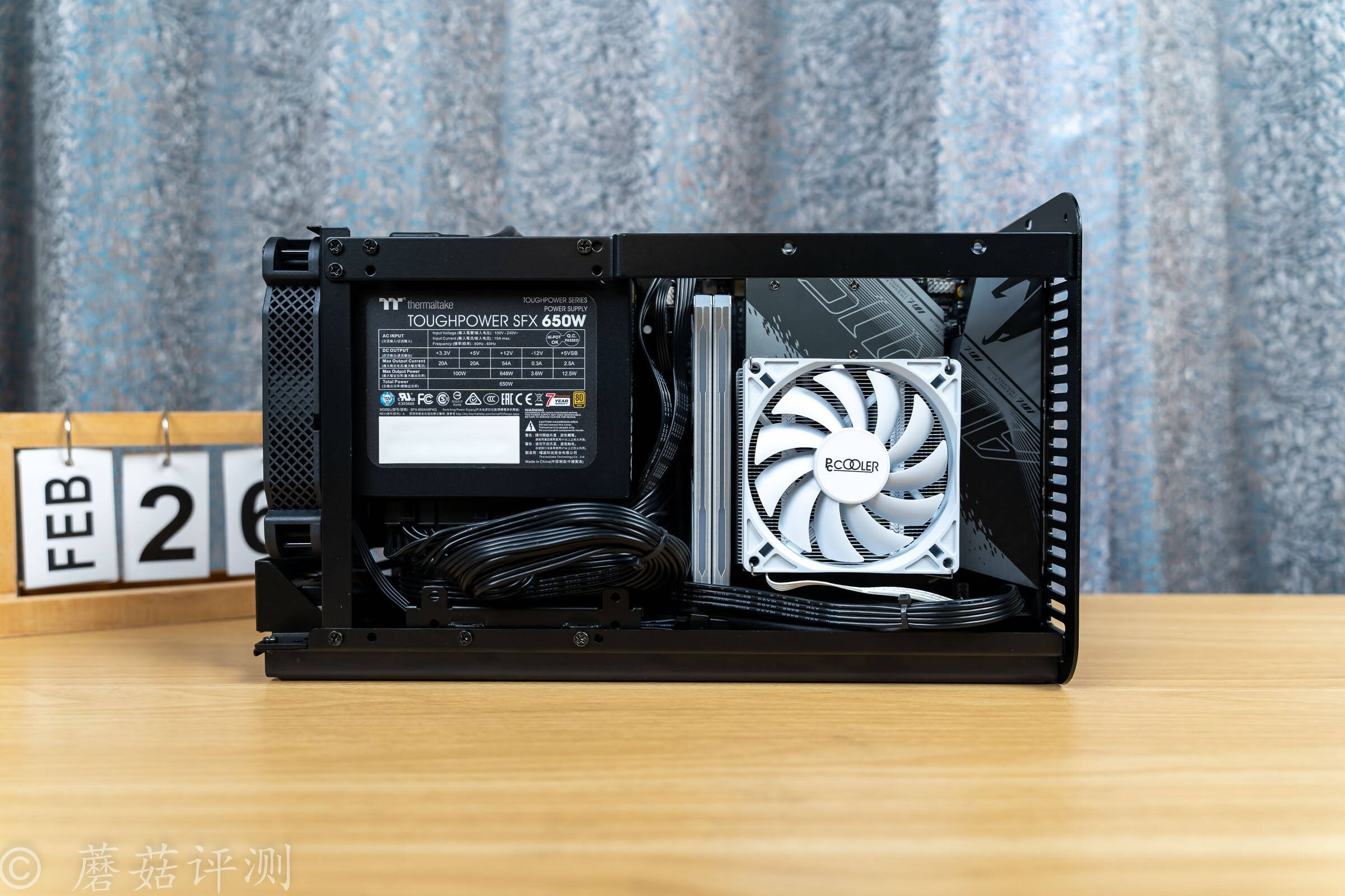 体积小巧,结构紧凑,可卧可立,乔思伯v11铝制迷你itx机箱 评测_金属