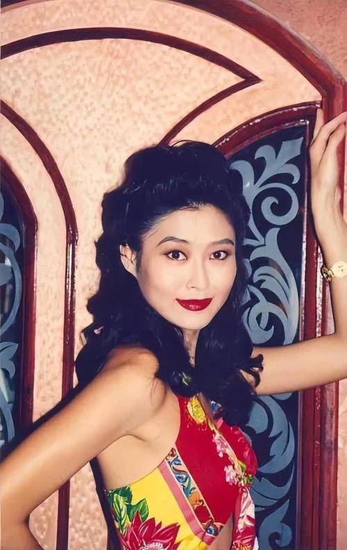 一代女神叶玉卿,艳压群芳,绝美写真惊艳上线!