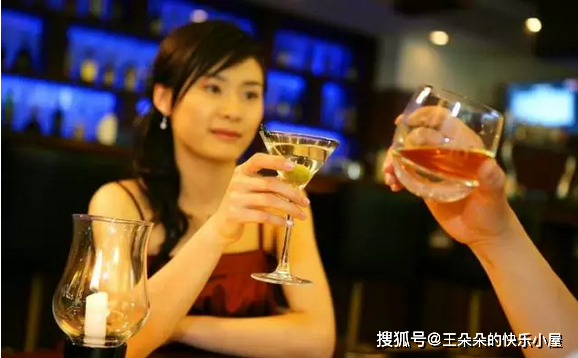 原创儿媳外出吃饭却不胜酒力喝醉她说出的话更让我羞愧难当