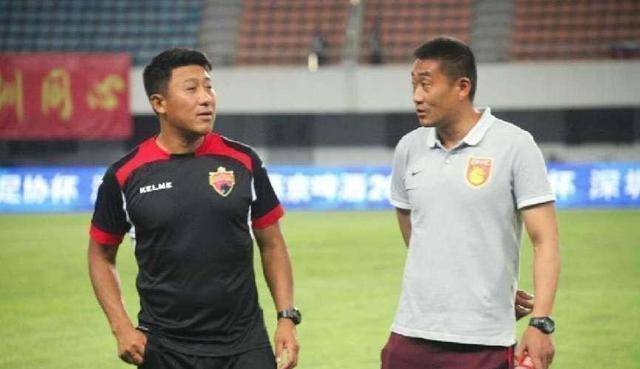 范志毅:一路走好_比赛_的足球_深圳队