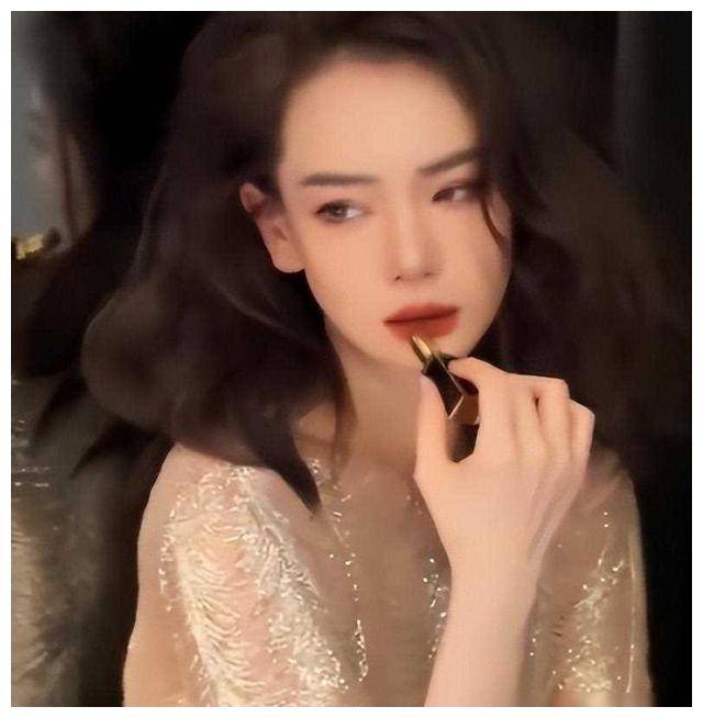 米兰时装周:内娱明星真实状态曝光,袁姗姗脸部状况引关注_造型_肖战