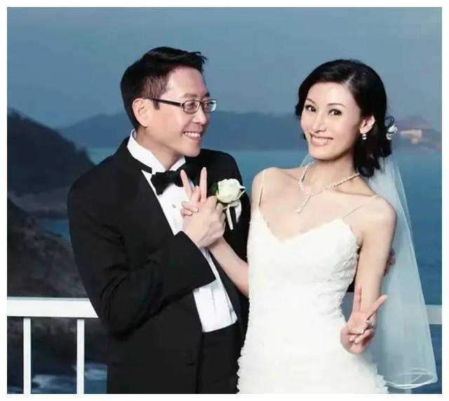 李嘉欣拒绝生孩子豪门门当户对婆婆不愿意就离婚
