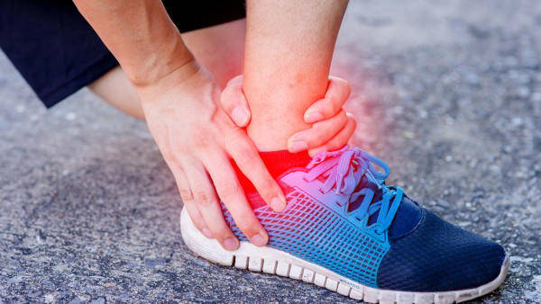 预防痛风:当代年轻人,保持体重,加强锻炼,健康饮食的必要性_关节_发病