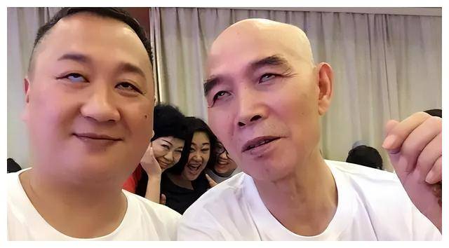 川渝巴蜀笑星的座驾揭秘成都男神李伯清车型曝光惊喜连连