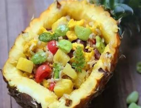 原创菠萝还在生吃你就落伍了春季最火的一道菠萝菜全家都抢着吃