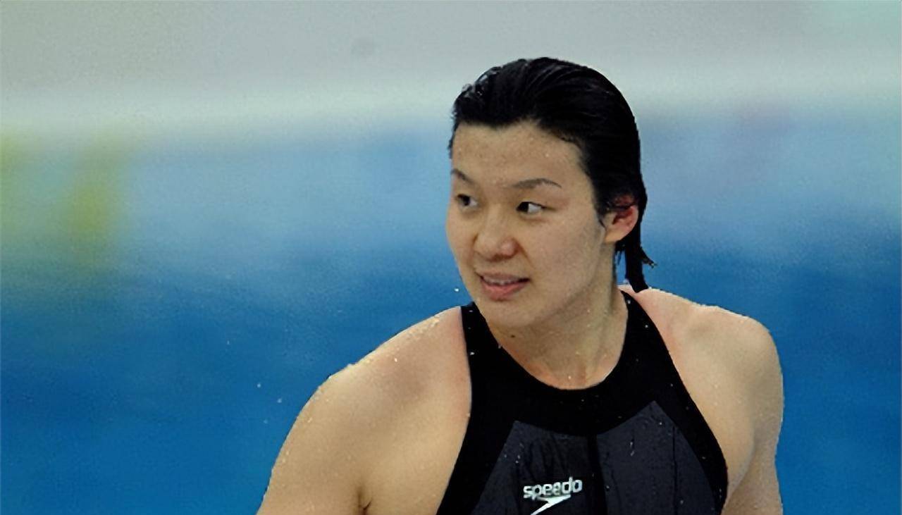 原创亚洲蝶后周雅菲嫁给cba二婚男如今儿女双全堪称人生嬴家