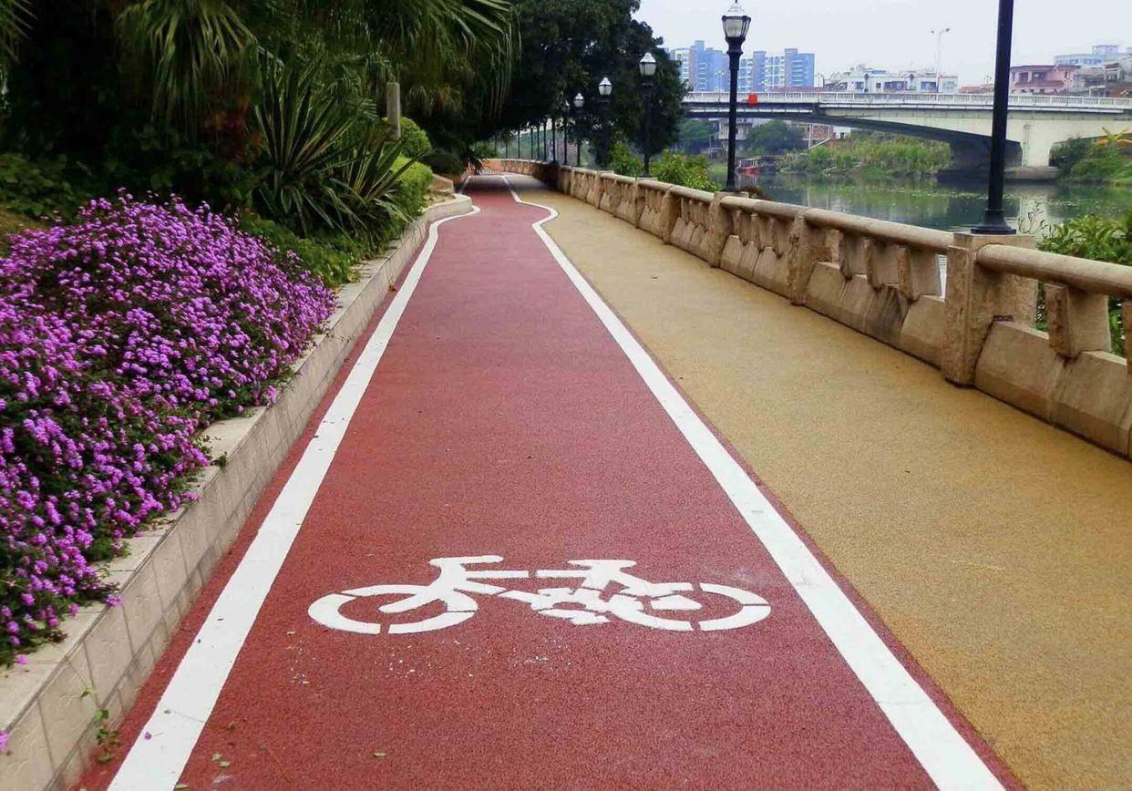 彩色透水路面的功能与优势