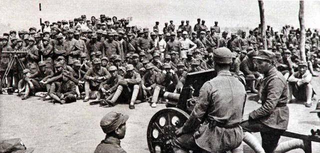 1945年8月,首批挺进东北的八路军队伍是哪几支,都带多少人马?