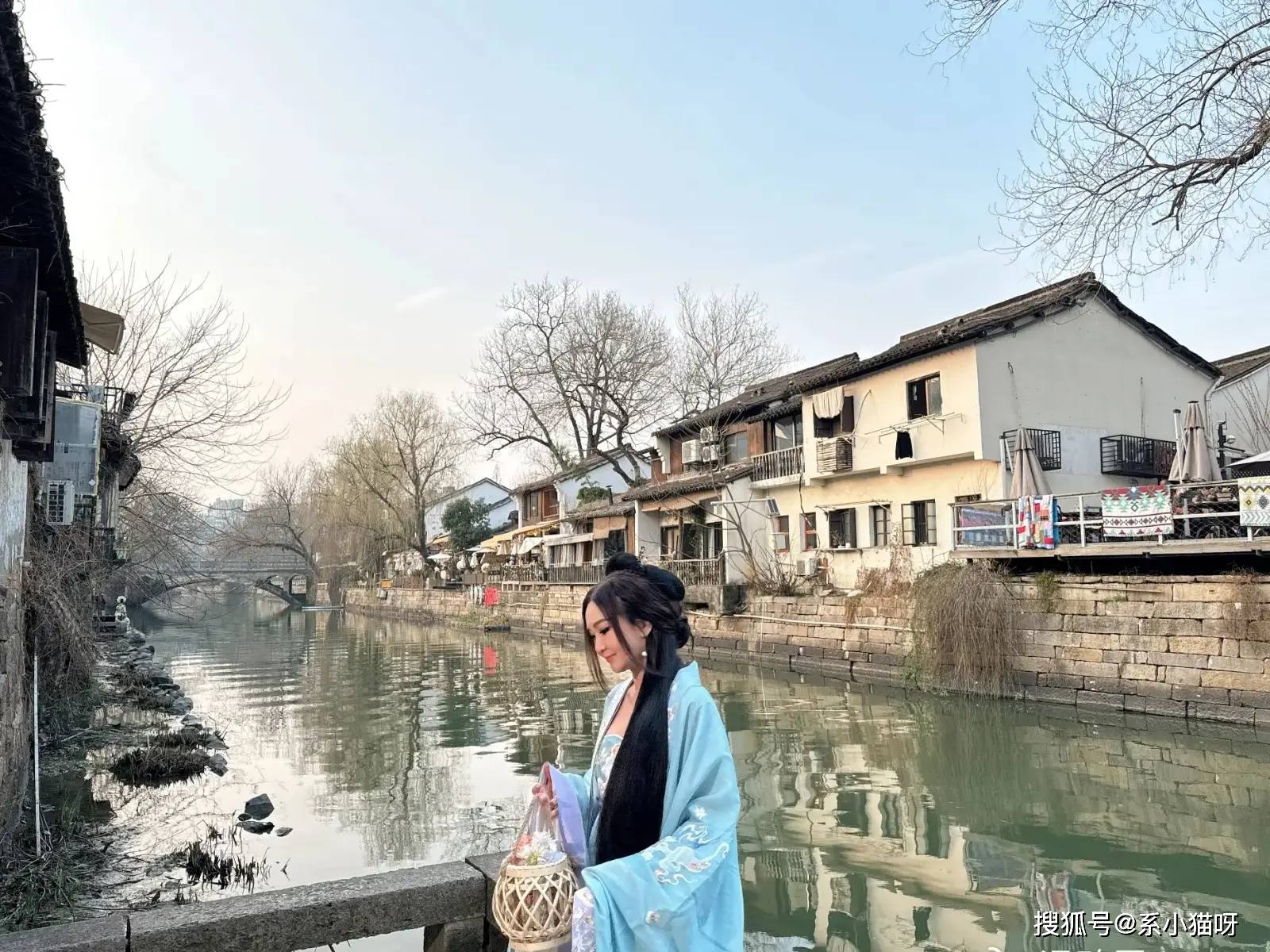 原创温碧霞西施造型曝光长发如瀑散发婀娜气质