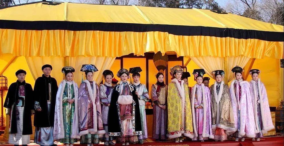 慎贝勒康福震《甄嬛传》滴血认亲一场戏中的关键人物之一,出镜率高