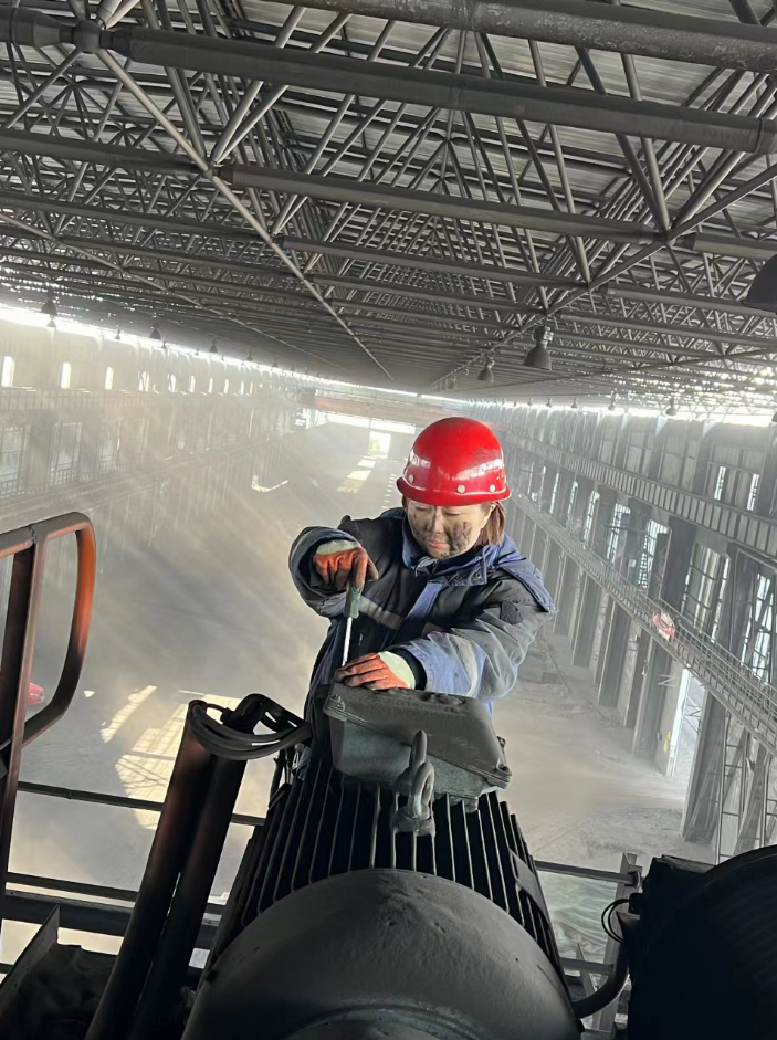 "80后"女检修工刘丹丹:跟锅炉打交道,19年没化过妆