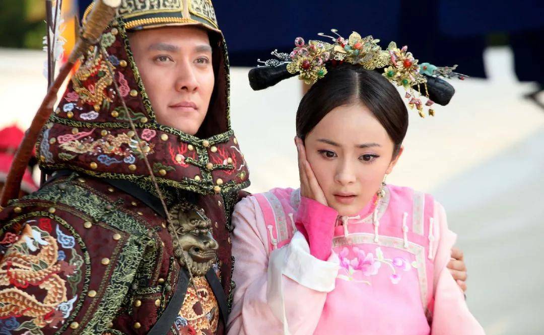 主演:杨幂,冯绍峰,何晟铭剧情介绍:该剧讲述一个现代少女洛晴川,穿越