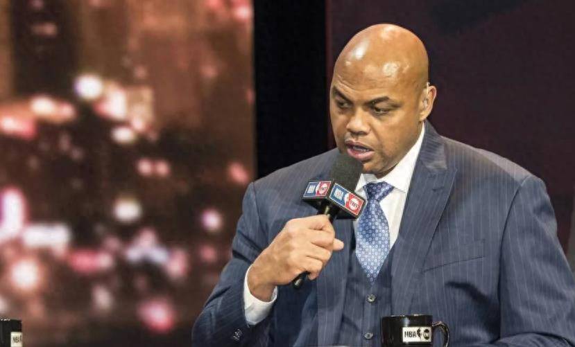 nba传奇对大佬感到愤怒:"伤害所有国外"_查尔斯·巴克利_盖尔·金_最