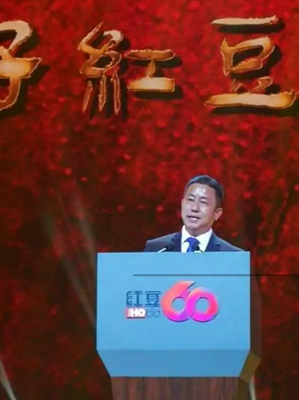 这个无锡人,辞去大学老师工作,帮企业传承3代,现家族财富135亿_周耀庭