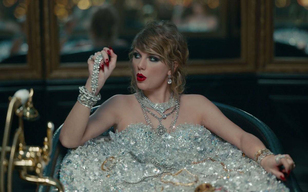 原创卡老师凉彻底发行新歌成绩堪忧网友还是麻辣鸡赢了