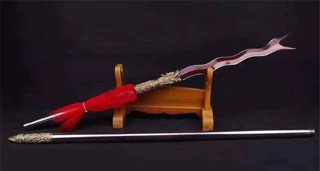 原创中华冷兵论之长兵棍戈矛戟枪长江后浪推前浪的格斗武器发展史