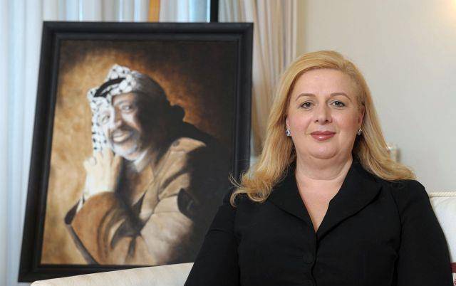 原创2004年阿拉法特去世留下60个亿独女和小34岁的娇妻现在怎样了