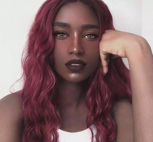 原创非洲黑人女孩lolita因太漂亮家人不敢让她独自外出