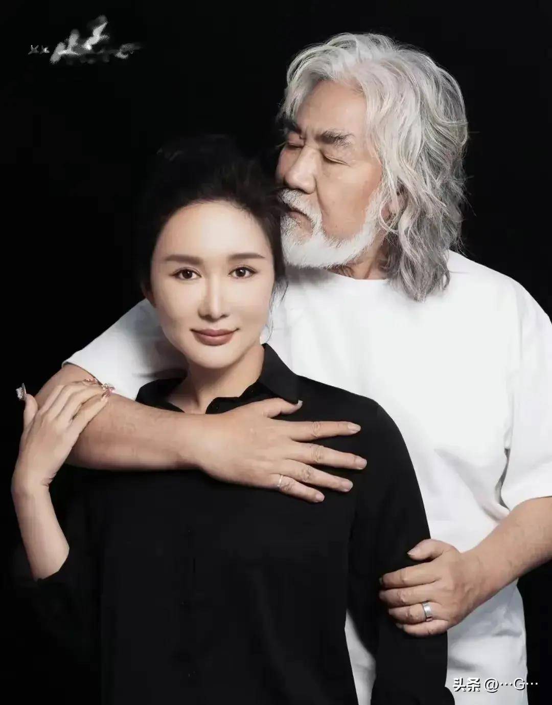 与42岁妻子杜星霖的爱情故事再次引起热议_老哥_年龄_人生