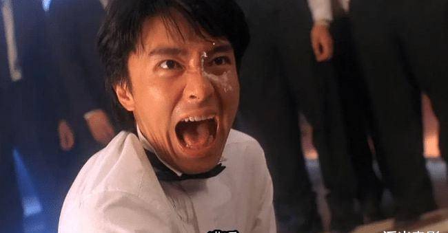 刘德华被周星驰抢尽风头,王晶:他演得很辛苦,气势上就已经输了_向华强