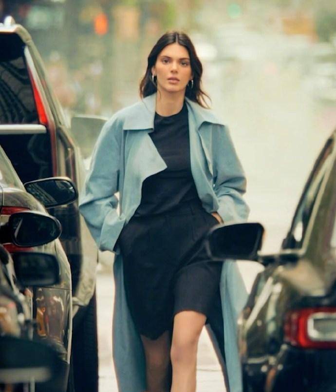 卡戴珊家族穿搭最日常肯豆示范风衣和飞行夹克时髦穿搭超实用